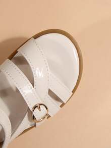 Children Fashion Outdoor Sandals Summer Square Toe Flat Shoes Strap Sandals New Style Girls Shoes Stylish Beach Slippers - Beige - View 9