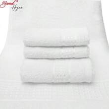 Hogar Set de Dos Toallas de Bao Beige 140x 70 - Blanco + Juego de toallas - Ver 3