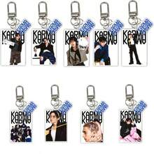 1个2025新款KARMA亚克力钥匙扣吊坠 SKZ钥匙扣 明星周边 - 生日礼物 - 圣诞礼物 - 完美礼物 - 收藏品 - 爱好展示 - 彩色 - 查看 3