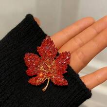 1 Pc Rose Flower Elegant Red Chic Fashion High-Quality Pin Brooch, High-End Jewelry Lapel Pin Brooch Dress Accessories Pin For Clothes Bag Charm School Office Accessories Shirts Jacket Christmas Halloween Clothes Pin Funny Cute Teacher Gifts