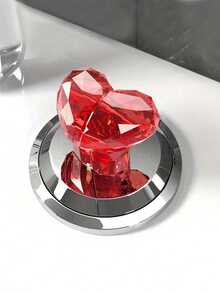 优雅心形水晶马桶冲水按钮 - 镀铬饰面，装饰性和功能性兼具，带指甲保护装置，是浴室升级和浴室配件的理想之选。