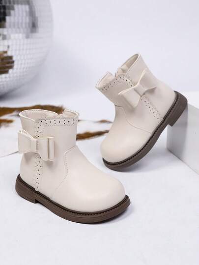 1 双女童蝴蝶蕾丝侧拉链柔软舒适圆头甜美时尚公主风格平底踝靴，适合秋冬季