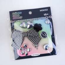 Combinación de accesorios Crocs de Miniso