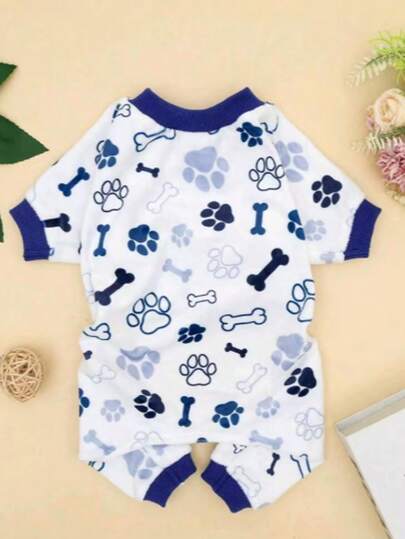 1件可爱宠物狗印花睡衣，柔软有弹性，适合中小型犬，例如马尔济斯犬、约克夏梗犬、博美犬等，适合春秋季穿着。