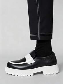 新款设计师男士一脚蹬乐福鞋，亮面漆皮，厚底，加高，复古英伦风格，价格实惠的高端感觉，适合返校、大学、毕业典礼，柔软舒适的圆头，优雅的正装鞋，男士商务/办公室通勤，休闲日常穿着，情侣/约会/派对/婚礼，新郎鞋，节日礼物，春/夏/秋季，尺码偏小，请订购大一码