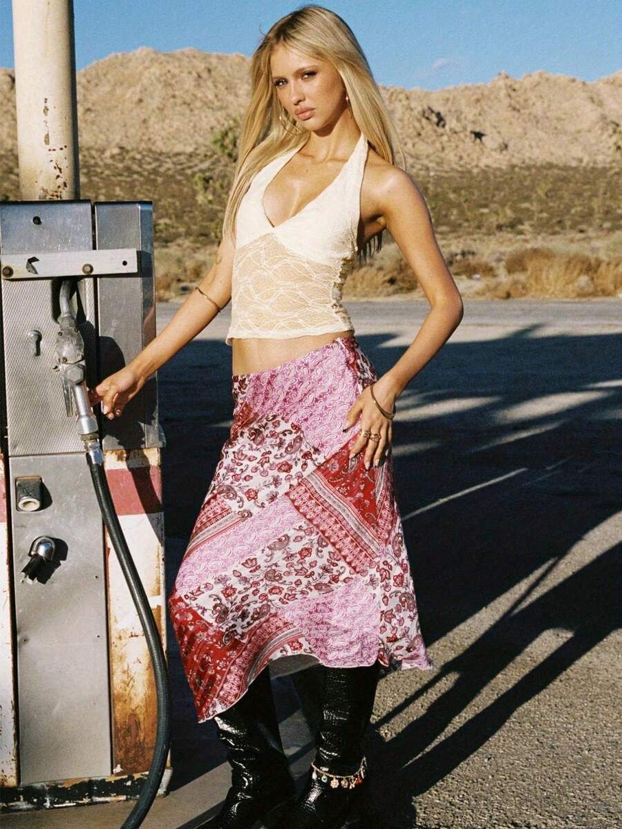Red And Pink Paisley Printed Asymmetrical Midi Skirt, Bohemian Chic Style, Showcasing Patchwork Design And Irregular Hem, Flowy Silhouette For Effortless Elegance, Suitable For Summer Music Festivals And Vacation - 紅色 - 查看 1