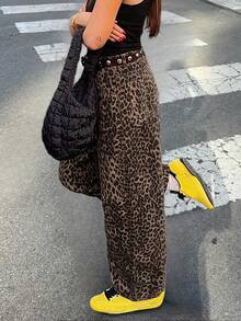 Jeans vintage Y2K à taille haute, imprimé léopard, avec poches latérales et jambes évasées. Pantalon en jean classique - Multicolore - Voir 5