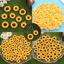 Orange Resin Sunflower Chrysanthemum Shaped Pendant, Creative, Fun, Fashionable Flower Theme Charm Pendant, Used For DIY Bracelets, Necklaces, Earrings, Foot Chains, Keychains, Backpack Chains, Phone Chains, Christmas, Thanksgiving, Back To School Season, Valentine's Day, Mother's Day Pendant