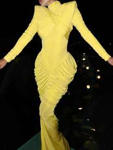 Nuevo vestido de unicolor con cuello alto, ajustado y sexy con espalda descubierta, color amarillo, vestido elegante adecuado para uso en fiestas en primavera - Amarillo - Ver 3