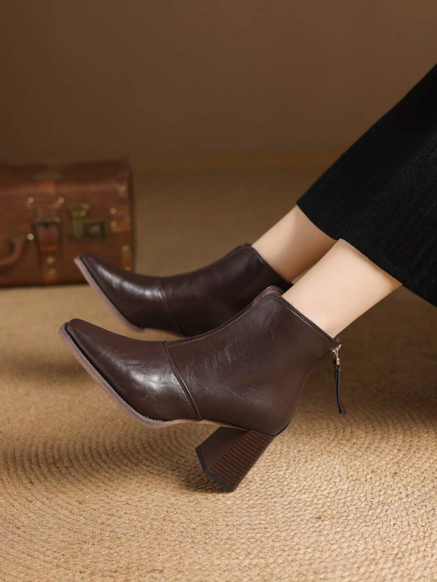2025/2025 Stivali alla caviglia retrò con tacco alto marrone alla moda per donna, stivali slim con tacco alto, stile western chic, adatti per vacanze, autunno/inverno, tacco bordeaux - Castano - Visualizzare 1