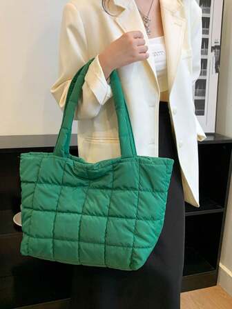 Ultra-Lightweight High-Capacity Quilted Tote Bag