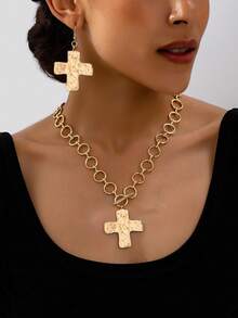 Vintage-Style Cross Pendant Necklace, Minimalist Choker Necklace For Women - Gold - View 2