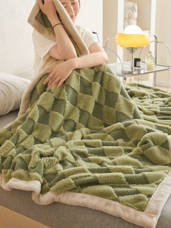 1pc Green Rhombus Pattern Jacquard Blanket, Warm Thick Soft Comfortable Cozy Throw Blanket, Suitable For Home Decor, Bed, Sofa, Office, Room, Dorm, Machine Washable