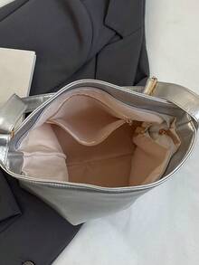 New Silver Large Capacity Metallic Color Soft PU Water-Resistant Single Compartment Crossbody Bag, Suitable For Daily Commute - Silver - View 10