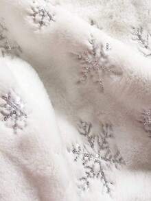 1pc Soft Faux Wool Long Plush Pure White Christmas Tree Skirt, Soft Texture Holiday Decor Christmas Tree Skirt, Festive Atmosphere Tree Skirt, Suitable For Scene Decor, Room Decor, Home Decor, Holiday Party Decor, Christmas Decoration - Silver Snowflakes - View 6