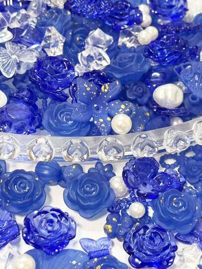 This New Matte Ice Diamond Mixed Rose Beads Can Be Used To Make Handmade Bracelets, Phone Cases, Necklaces, Jewelry, Earrings, Decorations, Props, Photography Decorations, Cards, Etc. You Can Make Homemade Gifts, Multi-Functional Pierced Jewelry, Frame Decorations, And Even Make Celebrity Card Props. The Ice Cube And Rose Elements Are All Independently Packaged.