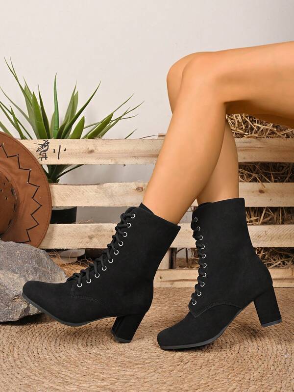 Women's Black New Fashion Round Toe Faux Suede Solid Color Simple Fabric Upper Metal Eyelet Lace-Up Chunky Heel Ankle Boots, Suitable For Spring And Autumn Outdoor Casual Fashion Versatile Ankle And Short Boots