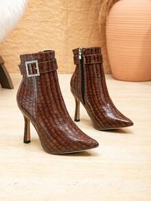 女士新款踝靴，秋冬款，鳄鱼纹深棕色尖头细高跟，镶钻方扣时尚靴，适合万圣节、圣诞节、感恩节、新年等场合。 - 棕色 - 查看 7
