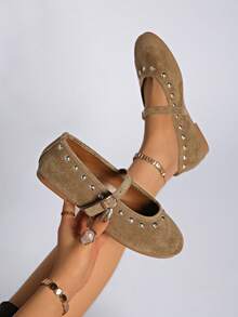 Mary Jane Round Toe Flat Shoes, Preppy School Basic Style With Buckle & Metal Eyelets, Suitable For Home & Office - Khaki - View 1