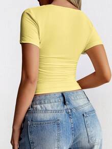 Vaiaye Top court ajusté sexy style Y2K à col carré tricoté de couleur unie avec design à la taille, convient pour le port casual quotidien et les tenues du Nouvel An - Jaune citron - Voir 6