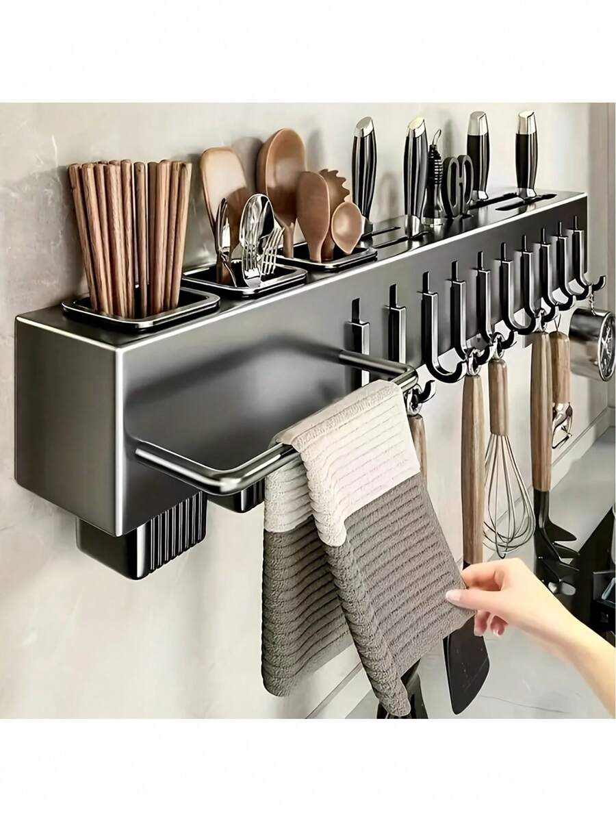 Kệ treo tường nhà bếp bằng thép carbon chịu lực - Không cần khoan, thích hợp cho gia đình hoặc nhà hàng để cất giữ dao, dụng cụ và thớt. Thiết kế tiết kiệm không gian với móc ABS, giá đựng đũa và giá treo khăn, thích hợp cho gia đình và cắm trại