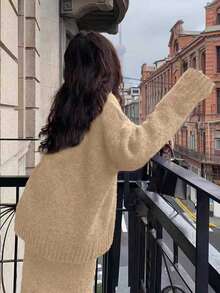 两件套百搭时尚女式毛衣套装，棕色V领长袖针织上衣搭配美人鱼长裙，纯色优雅两件套，适合秋冬季外出穿着。 - 駝色 - 查看 8