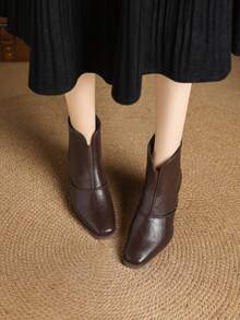 2025/2025 Stivali alla caviglia retrò con tacco alto marrone alla moda per donna, stivali slim con tacco alto, stile western chic, adatti per vacanze, autunno/inverno, tacco bordeaux - Castano - Visualizzare 3