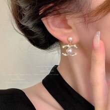 Xiaoxiangfeng Double C Pearl Earrings Niche Design High-End Stud Earrings Unique Temperament Earrings - mặc định - Xem 3