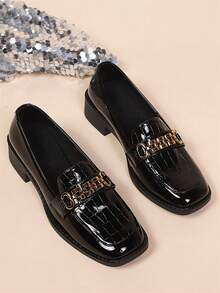 女士百搭方头休闲鞋，金属搭扣装饰，低跟，镜面材质，套脚乐福鞋，粗跟小皮鞋，工作鞋，女士乐福鞋，玛丽珍鞋，透明高跟鞋，女士高跟鞋，女士穆勒鞋，办公鞋，女鞋，黑色中跟鞋，工作鞋，学院风，复古平底鞋，简约平底鞋，女士正装鞋，春秋季平底鞋，女士套脚鞋，黑色鞋，黑色高跟鞋，女鞋，粗跟鞋，厚底鞋，石纹平底鞋，优雅平底鞋，金色装饰平底鞋 - 黑色 - 查看 5