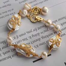 A Delicate And Elegant Twisted Asymmetrical Baroque Shaped Faux Pearl Women's Bracelet