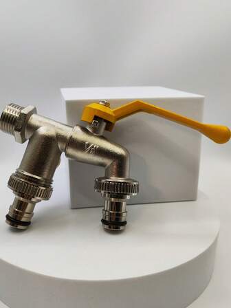 1/2英寸双出口灌溉水龙头 - 重型黄铜户外水龙头，配有防冻防锈配件，符合美国/欧盟螺纹标准，适用于花园、草坪、洗衣机、雨水桶和工业用途、花园洒水器、双出口设计、坚固的结构、草坪浇水、高品质配件、洗车站