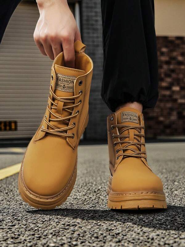 Stivali alti da uomo, autunno/inverno, scarpe casual in pelle nera tutto-match, scarpe cargo resistenti all'usura con taglio basso, nuove scarpe casual alla moda da abbinare a vestiti