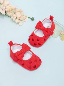 Sapatos de Princesa com Bordado de Coração para Bebês de 0-1 Ano, Sola Macia, Calçado para Bebê, Primavera/Outono