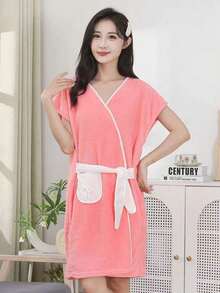 1pc Women's Coral Fleece Bathrobe, Highly Absorbent, Durable, Charming Ladies Bathrobe, Minimalist Daily Bathrobe, Bathroom Accessory, Bathroom Supplies - Multicolor - View 3