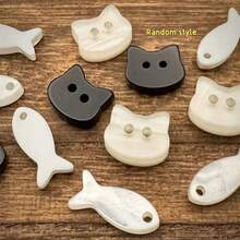 10/30pcs Cute Cat & Fish Shaped Buttons, Asymmetrical Black & White Pattern Decorative Buttons, Suitable For Knitting, Sewing, Sweater DIY Crafts, Creative Animal Design 2-Hole Buttons, Black & White Decorative Buttons, Suitable For Cardigans, Sweaters Embellishment And Handmade