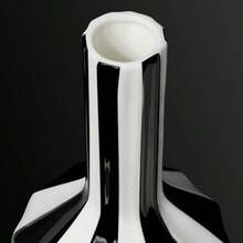 Torre & Tagus - Jarrón de cerámica Abstracto Blanco y Negro de 15 Pulgadas de Alto, decoración Moderna para Sala de Estar, recámara y Entrada(41.3 cm (alto) x 32.4 cm (ancho) x 18.4 cm) - Tipo 2 - Ver 5