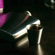 6 Pack Edelstahl Schnapsgläser 2 Oz Schnapsglas Metall Espresso Barausstattung Trinkbecher Gefäß für Zuhause Restaurant Tequila Spirituosen Party Cocktail Bier Whiskey Wasser Bar Silber