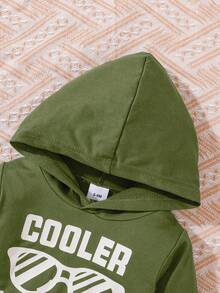 男宝宝秋冬新款休闲户外可爱服装套装字母印花迷彩连帽时尚卫衣长裤两件套