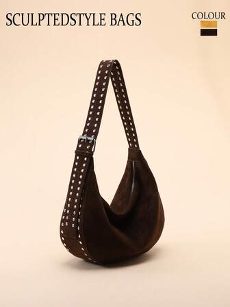 1 pieza Bolso de hombro de ante sintético color Maillard, bolso de motocicleta con remaches de moda europea y americana para mujeres, con gran capacidad y estilo punk informal, adecuado para el uso diario, salir y citas