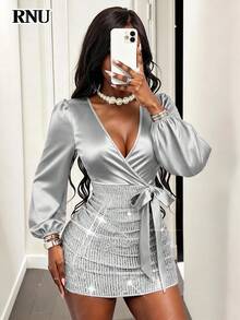RNU 灰色和银色女士优雅V领灯笼袖亮片缎面拼接蝴蝶结扭结前襟修身连衣裙，适合约会、夜店、街头、情人节、狂欢节、生日、派对、新年等场合，春夏连衣裙，婚礼宾客/节日派对迷你连衣裙 - 銀色 - 查看 4