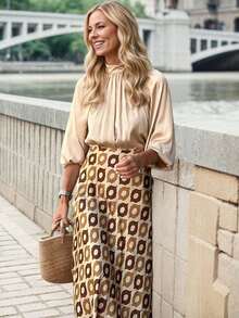 大码女士优雅棕色复古印花半身裙，适合日常通勤、办公穿着、约会、下午茶等场合，精致缎面中长裙，春季必备 - 杏色 - 查看 4