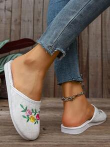 Fashionable New Embroidered Slip-On Slippers, Suitable For Indoor And Outdoor Wear - White - View 6