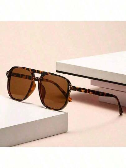 A Pair Of Fashionable Outdoor Glasses, Men's And Women's Dual-Purpose Light-Blocking Glasses, Gradient Color Large-Frame Slimming Glasses, Sunshade And Glasses, Suitable Various Outdoor Activities Such As Beach Travel, Leisure,, Cycling And Fishing