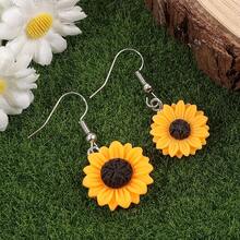 Orange Resin Sunflower Chrysanthemum Shaped Pendant, Creative, Fun, Fashionable Flower Theme Charm Pendant, Used For DIY Bracelets, Necklaces, Earrings, Foot Chains, Keychains, Backpack Chains, Phone Chains, Christmas, Thanksgiving, Back To School Season, Valentine's Day, Mother's Day Pendant