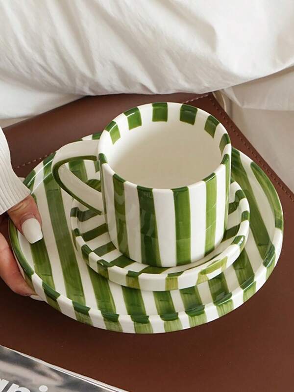 1 set de tasse et soucoupe en céramique de style nordique rayé, set de tasse à café et soucoupe cylindrique de style américain Ins, tasses à boire pour la maison, set de tasse et soucoupe à thé de l'après-midi raffiné