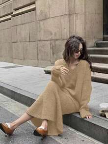 两件套百搭时尚女式毛衣套装，棕色V领长袖针织上衣搭配美人鱼长裙，纯色优雅两件套，适合秋冬季外出穿着。 - 駝色 - 查看 7