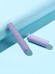 1 件带盖硅胶唇刷，椭圆形化妆刷适用于腮红、眼影和美甲，便携式旅行设计，柔软低致敏性硅胶刷毛和耐用 ABS 手柄