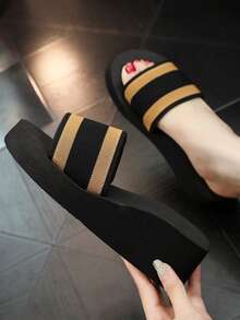 Sandálias Slide de Plataforma Cunha Listradas Cáqui Femininas, Estilo de Férias, Chinelos Grossos para Uso Externo