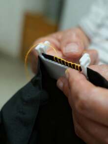 2件装夹式缝纫工具 - 耐用塑料边缘缝纫锁扣和编织夹，可拆卸人体工学设计，适合初学者和老年人，表面光滑的精密织物修补工具，黄/白两色可选，缝纫，缝纫用品，工艺用品，缝纫夹，衣夹，衣物夹 - 彩色 - 查看 10