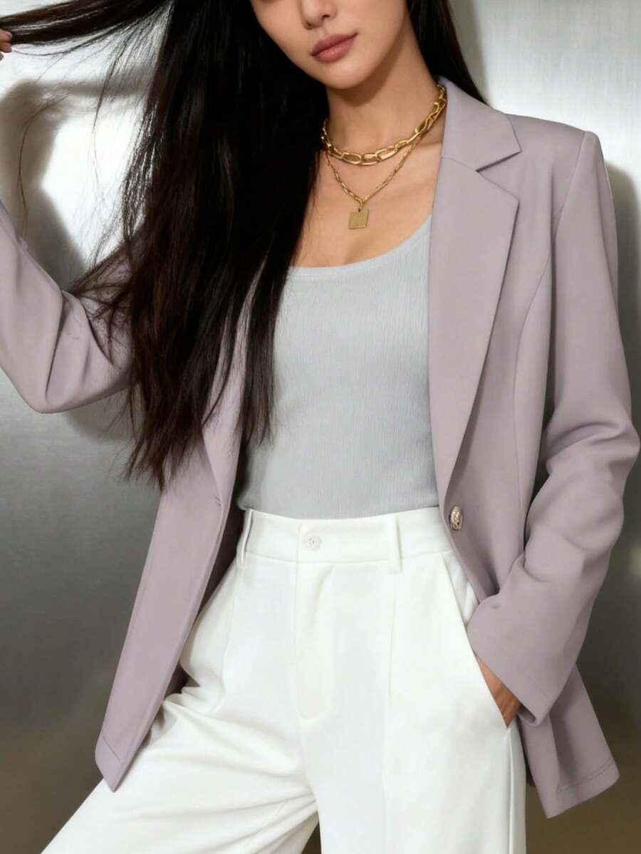 Single-Breasted Lapel Blazer: Sleek Design For Office/Casual Outfits,A Temperament-Enhancing Basic Style! Lapel Single-Button Blazer, The Ultimate Choice For Lazy People's Light Workplace Outfits,New Elegant Single-Button Casual Versatile Suit Jacket, Elegant Loose Version Suit Jacket, Light And Casual Versatile, Niche Design, Daily Commuting Essential. Featuring A Minimalist Lapel And A Slim, Slightly Tapered Waist, This Solid Color Suits Both A Professional, Work-Appropriate Look And A Sophisticated, Everyday Style. A Versatile Piece Suitable For Various Spring And Summer Occasions. - 灰色 - 查看 1